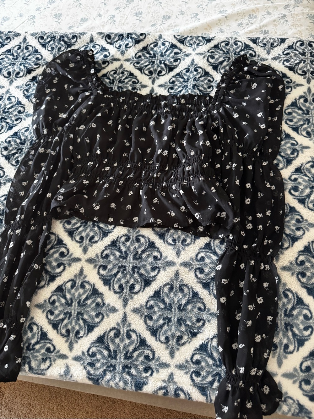 Black Floral Smocked Off-Shoulder Crop Top - Picture 3 of 5